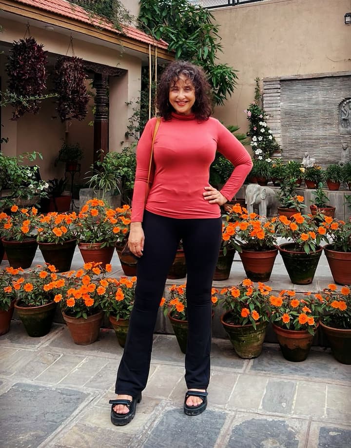इसके बाद सुभाष घई की फिल्म 'सौदागर' से मनीषा ने बॉलीवुड में डेब्यू किया था. मनीषा को उनकी पहली फिल्म से इंडस्ट्री और दर्शकों के बीच जबरदस्त पहचान मिली.