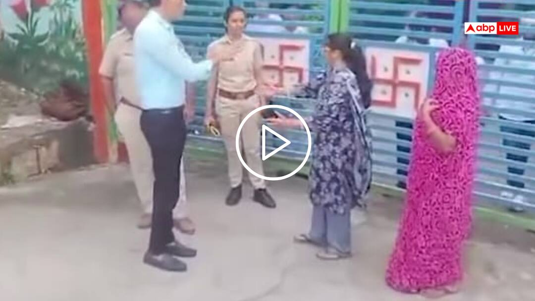 Video: 'मेरे फूफा शिक्षा मंत्री हैं', लेट पहुंची नेताजी की भतीजी को नहीं मिली एग्जाम सेंटर में एंट्री, वीडियो वायरल Rajasthan Education Minister Madan Dilawar niece arrived late for the exam clearly refused to come inside Video: 'मेरे फूफा शिक्षा मंत्री हैं', लेट पहुंची नेताजी की भतीजी को नहीं मिली एग्जाम सेंटर में एंट्री, वीडियो वायरल