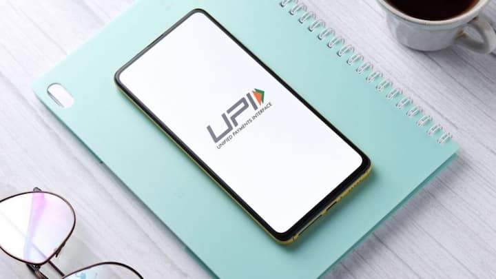 क्रेडिट कार्ड बिल पेमेंट और ईएमआई के लिए भी लिमिट बढ़ा दी गई है. अब एक पेमेंट 5 लाख रुपये तक हो सकेगा. क्रेडिट कार्ड के लिए डेली लिमिट 6 लाख और ईएमआई के लिए 10 लाख रुपये तक होगी. नॉर्मल यूजर्स के लिए पहले जैसी ही लिमिट रहेगी.