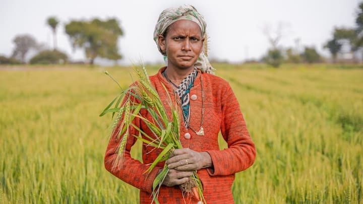 The most important thing in this is Farmer registration. Many farmers have not completed this process so far and that is why they may have difficulty in getting money. Farmers have already been made aware about this by the government. The next installment can be stuck without its next installment.