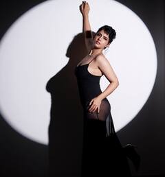 15 साल में बेहद ग्लैमरस हो गईं '12/24 करोल बाग' की 'सिमरन', पेरेंट्स ने कहा- शादी के लिए नहीं मिलेगा लड़का