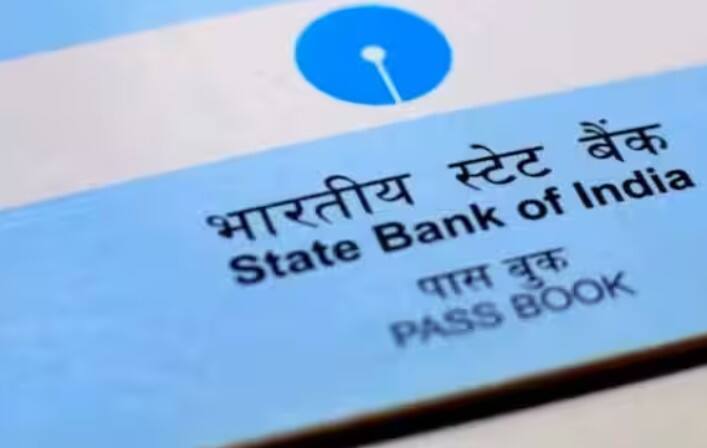 ખાતા સંબંધિત માહિતી બેંકમાં લઈ જવી યોગ્ય છે. પાસબુક અથવા બેંક સ્ટેટમેન્ટમાં ટ્રાન્ઝેક્શન રેકોર્ડ હોવાને કારણે બેંક કર્મચારીઓ ઝડપથી કામ કરી શકે છે. નવા વ્યવહારોની માહિતી તપાસવામાં તે ઉપયોગી છે. આ વગર ઘણી વખત માહિતી અપડેટ કરવામાં અથવા સમસ્યા હલ કરવામાં વિલંબ થઈ શકે છે.