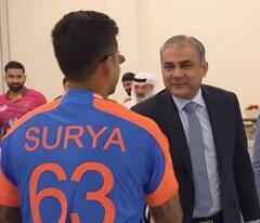 ਪ੍ਰਮਾਣੂ ਹਮਲੇ ਦੀ ਧਮਕੀ ਦੇਣ ਵਾਲੇ ਪਾਕਿਸਤਾਨੀ ਮੰਤਰੀ ਨਾਲ ਸੂਰਿਆਕੁਮਾਰ ਯਾਦਵ ਨੇ ਮਿਲਾਇਆ ਹੱਥ, ਸੋਸ਼ਲ ਮੀਡੀਆ 'ਤੇ ਫੁੱਟਿਆ ਲੋਕਾਂ ਦਾ ਗੁੱਸਾ