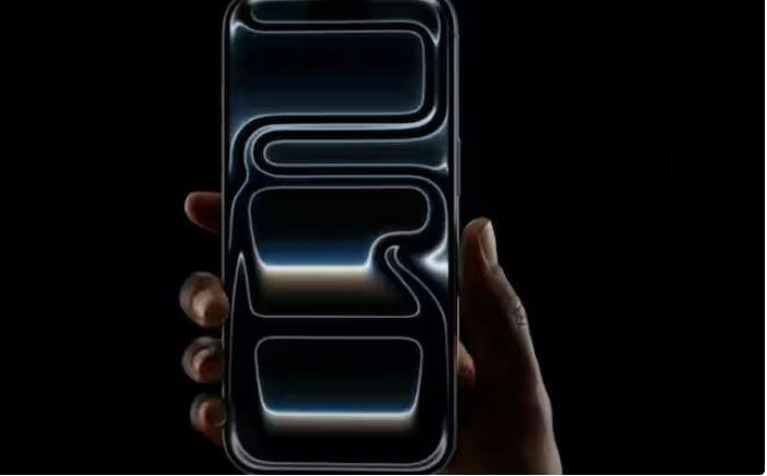 ਕੈਨੇਡਾ ਵਿੱਚ ਆਈਫੋਨ 17 ਦੀ ਕੀਮਤ $1129 (ਲਗਭਗ 76,395 ਰੁਪਏ) ਹੈ। ਆਈਫੋਨ 17 ਏਅਰ $1449 (ਲਗਭਗ 92,324 ਰੁਪਏ), ਆਈਫੋਨ 17 ਪ੍ਰੋ $1599 (ਲਗਭਗ 1,01,882 ਰੁਪਏ) ਅਤੇ ਆਈਫੋਨ 17 ਪ੍ਰੋ ਮੈਕਸ $1,749 (ਲਗਭਗ 1,11,439 ਰੁਪਏ) ਵਿੱਚ ਉਪਲਬਧ ਹੈ।