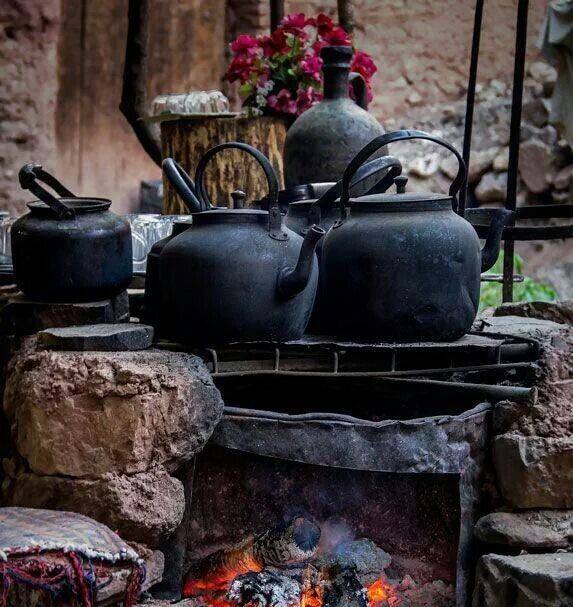 तसेच, श्राद्धाचं जेवण बनवण्यासाठी लोखंडाच्या भांड्याचा वापर करु नका.