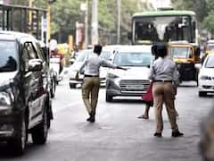 डोक्यावर हेल्मेट नाही, सिग्नल तोडला तरी काळजी नको, पुण्यात वाहतूक दंडात मोठी सूट, नेमकं काय होणार?