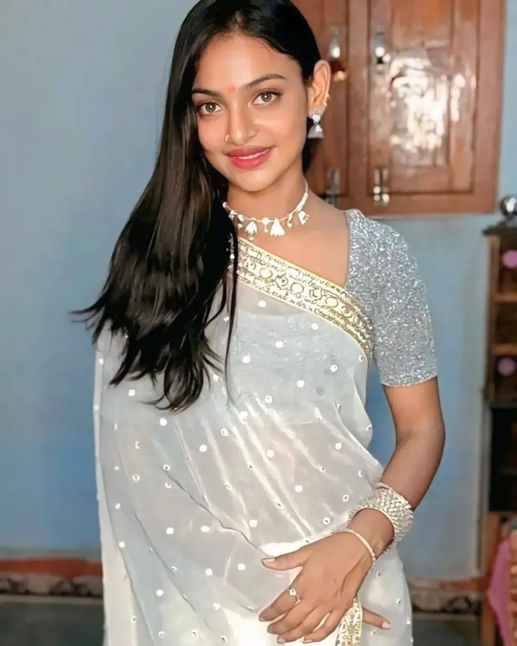 16 -year -old Monalisa will soon be seen in the lead role in Sanoj Mishra's film 'The Diary of Manipur'.