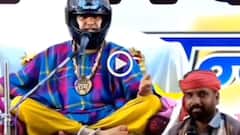 Video: मंच पर हेलमेट लगाकर क्यों बैठे धीरेंद्र शास्त्री? भक्त के सामने जोड़े हाथ, वीडियो वायरल