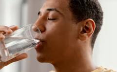 બ્લડ સુગર વધી જાય તો તાત્કાલિક કરો આ કામ, નહીં તો મુશ્કેલીમાં મૂકાઈ જશો