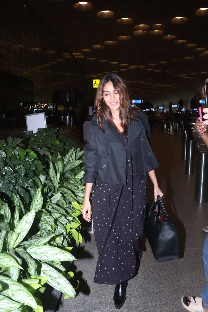 At the same time, Mrinal also has many strong films. She has recently appeared in Ajay Devgan's film Son of Sardar 2, as well as her film dacoit: A love story is also coming. Apart from this, Mrinal David Dhawan has a romantic comedy, youth is to be loved and thriller-drama Pooja will also be seen in Meri Jaan. The upcoming films of both actresses are going to be very exciting for the fans.