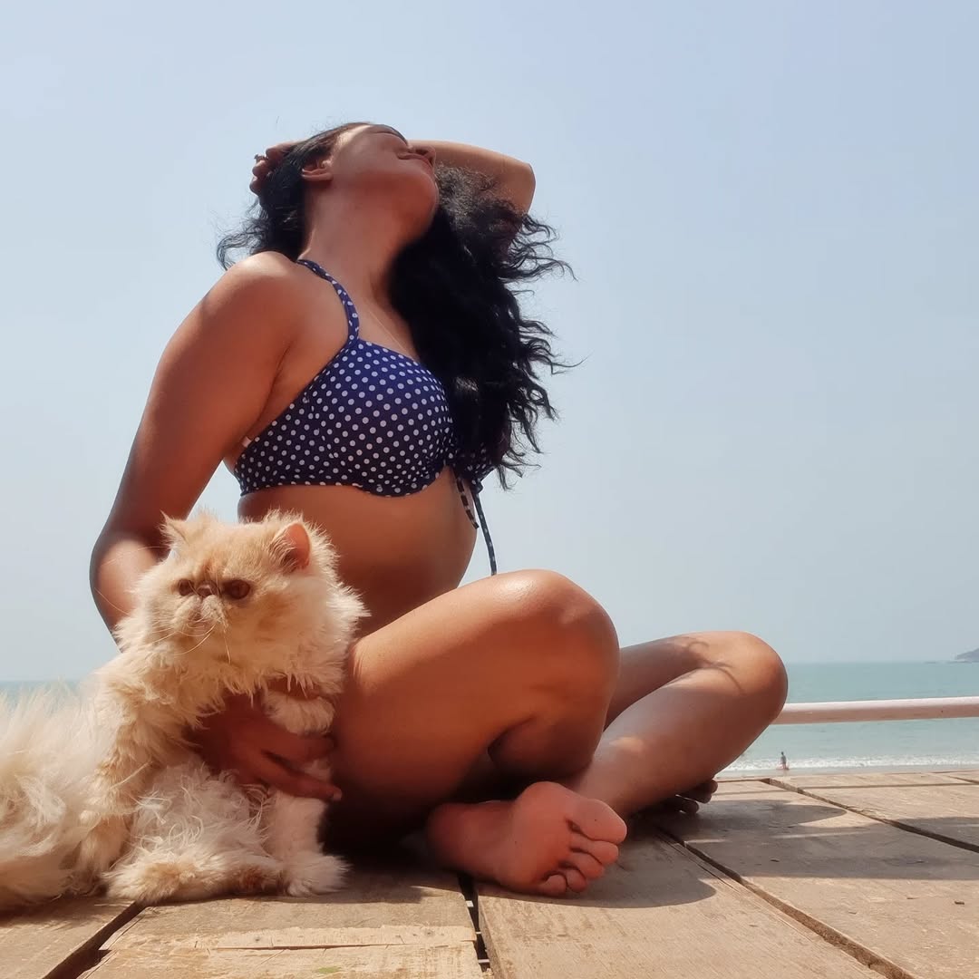 In the interview, he said- 'I cannot work for 30 days. I am ready to do web series and films, but I am not a typical looking heroine which can be easily cast in all kinds of shooting.