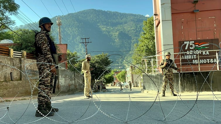 <div>Shops Shut, J-K Exams Cancelled: Doda Under Curbs After Protests Over AAP MLA Mehraj Malik's PSA Detention</div>