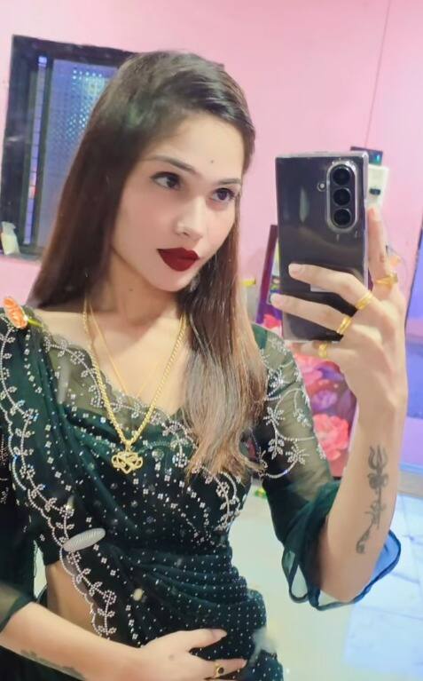 पोलिसांनी नर्तिका पूजा गायकवाड हिच्यावर गुन्हा दाखल केला आहे.