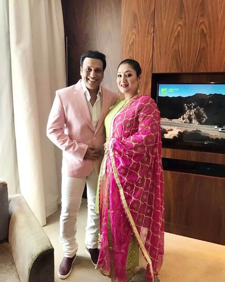 फिर सुनीता ने शो में खुलासा की किया ऐसी कोई एक्ट्रेस नहीं होंगी जिनके साथ गोविंदा ने फ्लर्ट न किया हो, सिर्फ सोनाली बेंद्रे हीं हैं जिनके साथ कभी फ्लर्ट करने का ट्राई नहीं किया.