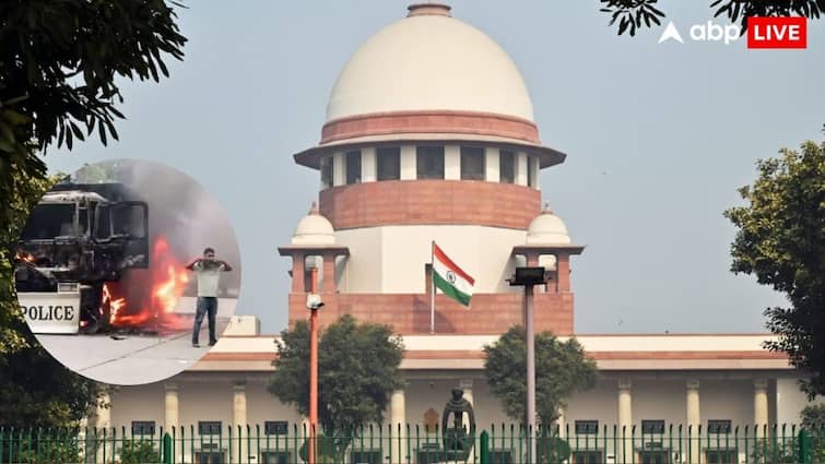 <div>Supreme Court Rejects Plea Seeking Ban On Salman Rushdie's Book</div>