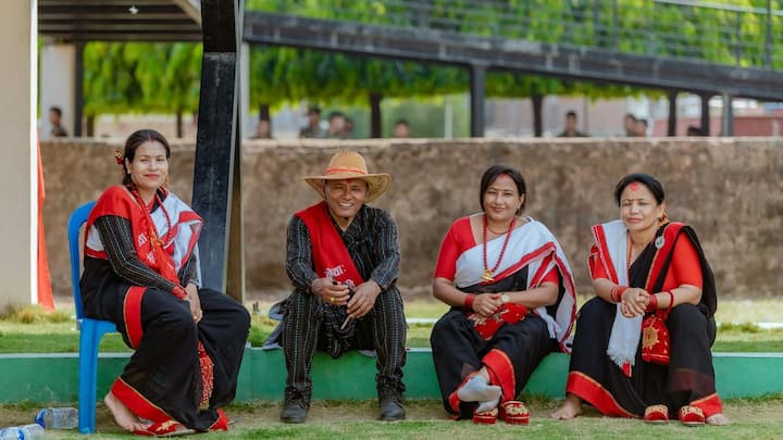 भारत में नेपाली समुदाय की सबसे बड़ी आबादी सिक्किम में पाई जाती है. सिक्किम नेपाल के साथ अपनी सीमा साझा करता है.