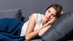 Sleep Tips: রাতে ঘুমানোর সময় AC-র তাপমাত্রা কত হওয়া উচিত?