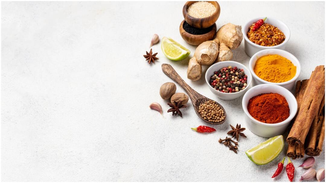 Ayurveda Secrets How Kitchen Spices Boost Immunity and Health Naturally Ayurveda Secrets : మసాలా దినుసులు ఏయే సమస్యలకి ఉపయోగించవచ్చో తెలుసా? మెరుగైన ఆరోగ్యం కోసం వీటిని ట్రై చేయండి