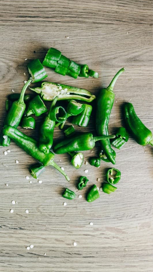 பச்சை மிளகாய் சாப்பிடுவதால் இவ்வளவு நன்மைகள் இருக்கா?