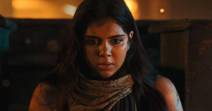 भारत की पहली महिला सुपरहीरो बनने के साथ ही कल्याणी प्रियदर्शन ने एक और रिकॉर्ड अपने नाम कर लिया है. अब वो मलयालम फिल्म इंडस्ट्री में 200 करोड़ का वर्ल्डवाइड आंकड़ा पार करने वाली पहली एक्ट्रेस बन चुकी हैं.