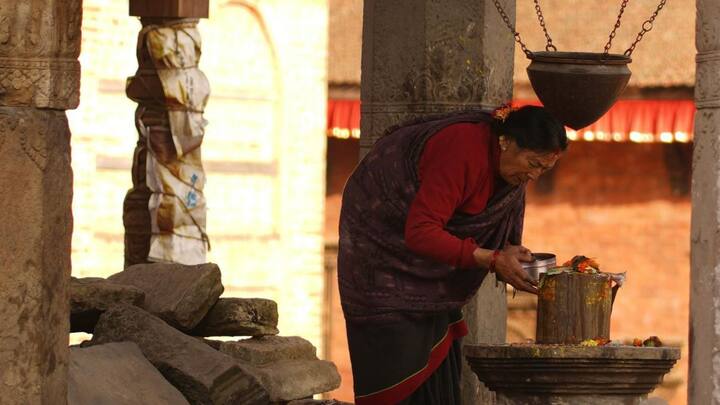 imageनेपाल बुद्ध का जन्म स्थान है इसलिए यहां बौद्ध धर्म का बड़ा प्रभाव है. बौद्ध धर्म के अनुयायियों की संख्या 8.21 प्रतिशत है जो हिंदुओं के बाद दूसरा सबसे बड़ा धर्म है. नेपाल में हिंदू आबादी 81.19 प्रतिशत है. 3