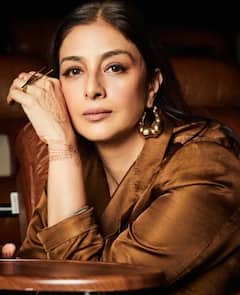 उम्रदराज पर खूबसूरती में किसी से कम नहीं तबु, 10 तस्वीरों को देख भरेंगे आहें