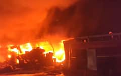 सातारा जिल्ह्यातील कोडोली गावातील इलेक्ट्रॉनिक्स गोडाऊनला भीषण आग, सर्व साहित्य जळून खाक