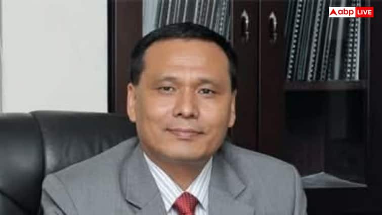 नेपाल पीएम की रेस में कुलमन घिसिंग का नाम, जानें कितने पढ़े-लिखे हैं? नेपाल पीएम की रेस में कुलमन घिसिंग का नाम, जानें कितने पढ़े-लिखे हैं?