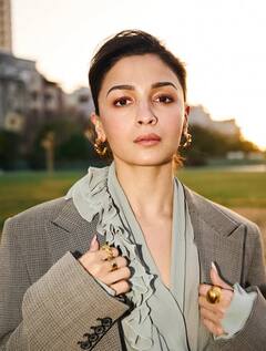 राहा की मम्मी की अदाएं भी करती हैं स्माइल, यकीन न हो तो आलिया भट्ट की ये 10 तस्वीरें देखिए