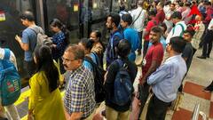 বাদুড়ঝোলা ভিড় থেকে এবার মিলবে মুক্তি? চিন থেকে কলকাতায় পৌঁছল মেট্রোর ১৬টি নতুন কোচ