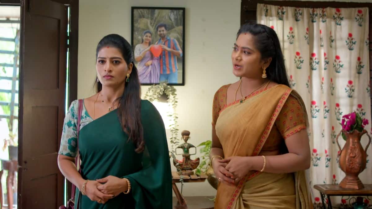 Illu Illalu Pillalu Serial Today September 11th: ఇల్లు ఇల్లాలు పిల్లలు: పేపర్‌లో ప్రేమ సీక్రెట్! వల్లి చేతికి ఆధారాలు.. విశ్వకి చెప్పు చూపించిన అమూల్య!