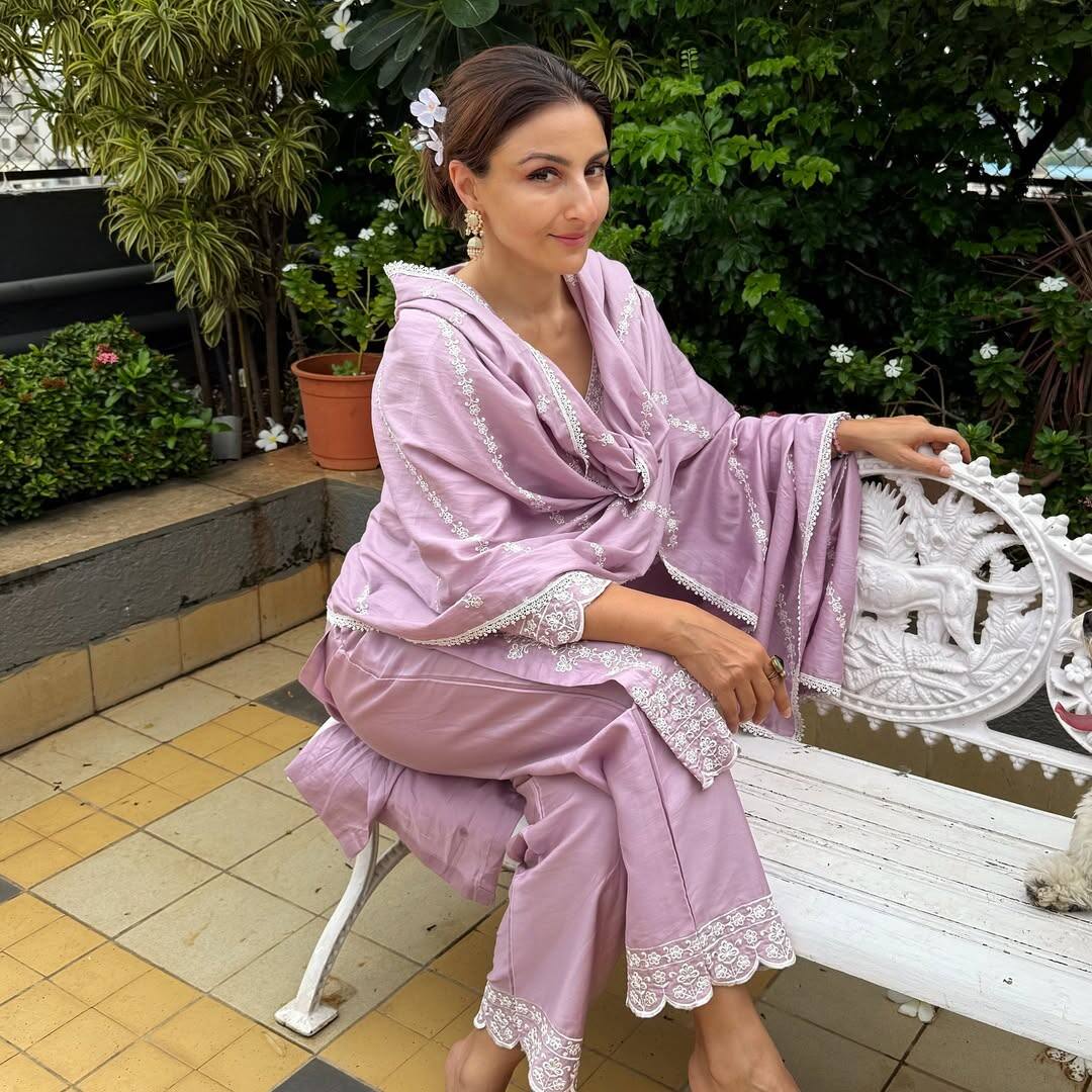 Soha Ali Khan may be less seen in films now, but she is the mistress of a lavish life. Apart from films, his earnings are also strong from brand endorsement.