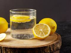 Home Cleaning Hacks: पोछा लगाते वक्त पानी में इन चीजों को डाले, शीशे की तरह चमक जाएगा आपका घर