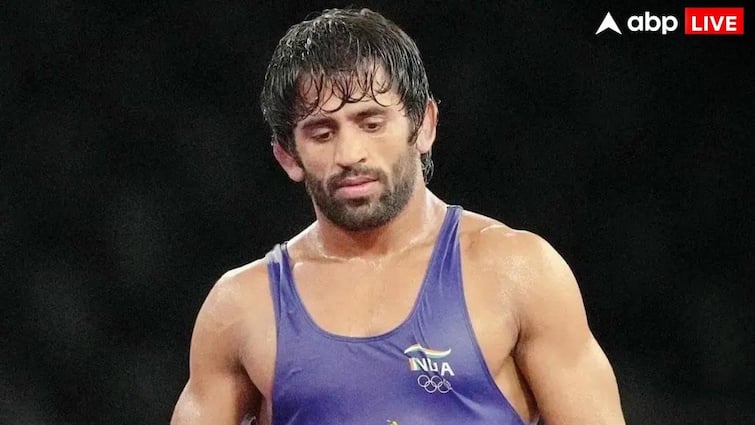 ओलंपिक मेडलिस्ट बजरंग पूनिया के घर पसरा मातम, पिता के निधन पर शोक की लहर