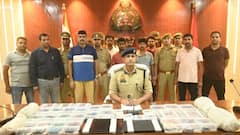 कुशीनगर पुलिस ने 5 साइबर अपराधियों को किया गिरफ्तार, 1 लाख नकदी व अन्य समान बरामद
