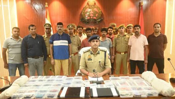 Kushinagar News: कुशीनगर पुलिस ने 5 साइबर अपराधियों को किया गिरफ्तार, 1 लाख नकदी व अन्य समान बरामद Kushinagar News: कुशीनगर पुलिस ने 5 साइबर अपराधियों को किया गिरफ्तार, 1 लाख नकदी व अन्य समान बरामद