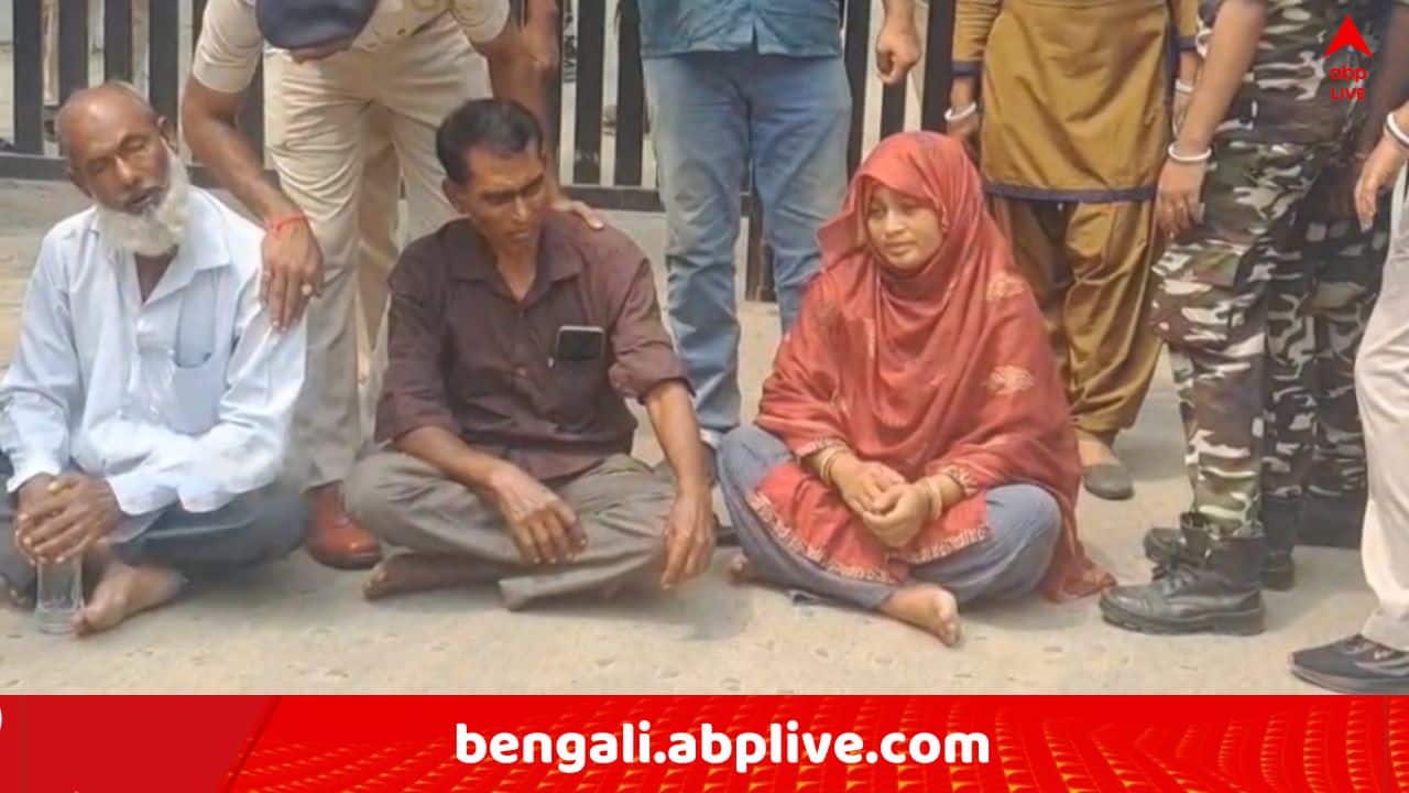 Nadia News : ৮১ দিন পার, এখনও দেওয়া হয়নি চার্জশিট, পুলিশ সুপারের অফিসের সামনেই ধর্নায় তামান্নার মা ও বাবা