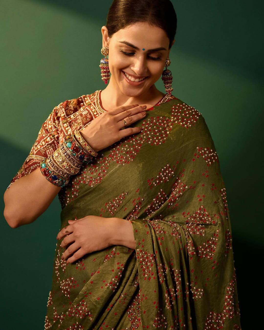 Genelia did not get that much success in Bollywood in the early stages of his career, so the actress worked more in South films. But Jaane Tu Ya Jaane Na, released in 2008, changed the fate of Genelia. This film proved to be a blockbuster. Also, in this film, the actress was well liked in Aditi's character.