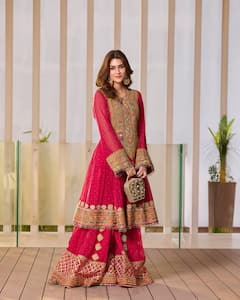 नवरात्रि 2025: ट्रेडिशनल लुक के लिए लें जाह्नवी-रश्मिका से इंस्पिरेशन, तमन्ना भाटिया का लुक है सबसे स्पेशल