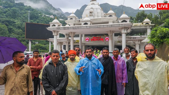 यात्रा फिर से शुरू होने पर श्रद्धालुओं को नए नियमों और सुरक्षा उपायों के बारे में जानकारी दी जाएगी. अधिकारियों ने बताया है कि जैसे ही मौसम और सुरक्षा की स्थिति अनुकूल होगी, यात्रा दोबारा शुरू की जाएगी. तब तक भक्त घर बैठे ही तस्वीरों और लाइव स्ट्रीम के माध्यम से माता के दर्शन कर सकते हैं.