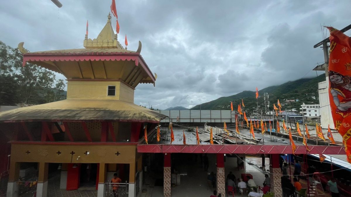 Indian Devotees Returning From Pashupatinath Temple 'Attacked' By Protestors Near Kathmandu