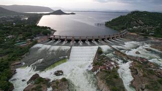 Mettur Dam : மேட்டூர் அணை நீர்மட்டம் சரிவு! நீர்வரத்து அதிகரிப்பு: டெல்டா பாசனத்திற்கு தண்ணீர் திறப்பு!