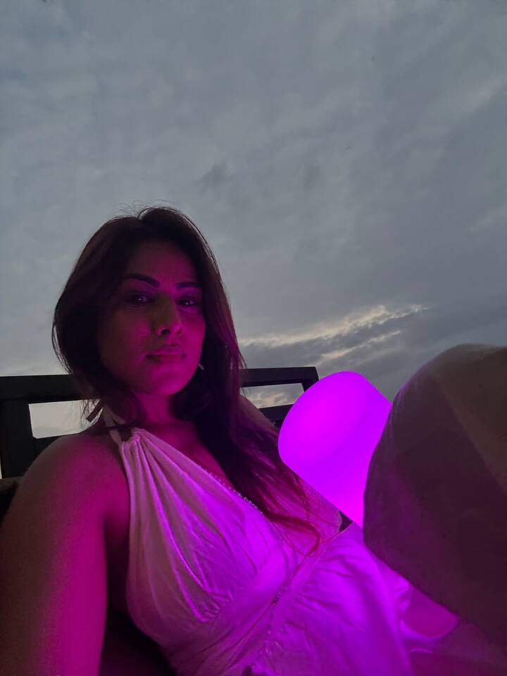 Nia was last seen in Laughter Chefs Fun Unlimited alongside Krushna Abhishek, Rahul Vaidya, Karan Kundrra, Ankita Lokhande, Vicky Jain, Reem Shaikh, Sudesh Lehri, Elvish Yadav, Rubina Dilaik, Aly Goni, and Kashmera Shah.