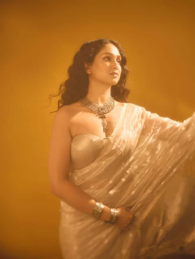 प्रियदर्शिनीच्या या सौंदर्यामुळे आणि तिच्या अभिनयामुळे ती आपल्या दर्शकांच्या मनावर प्रभाव टाकते.