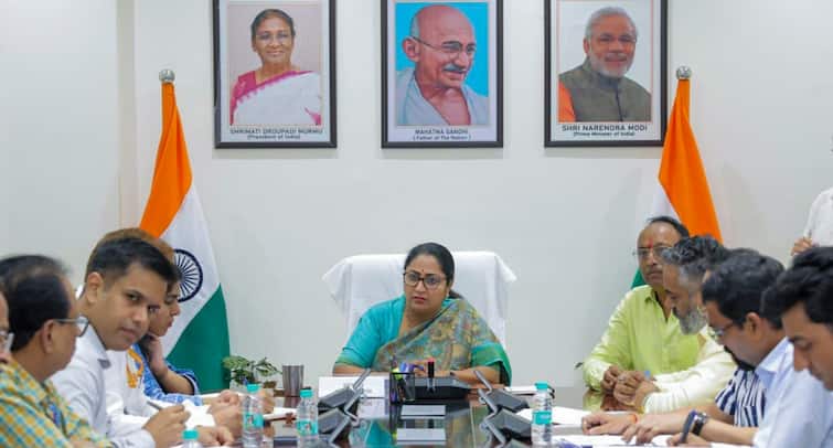 सीएम रेखा गुप्ता ने दिल्ली में रामलीला और दुर्गा पूजा उत्सवों के लिए समितियों का किया गठन