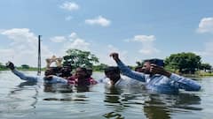 Banaskantha:  ગળાડૂબ પાણીમાં ઉતર્યા સાંસદ ગેનીબેન ઠાકોર, સહાયની હૈયાધારણા આપી