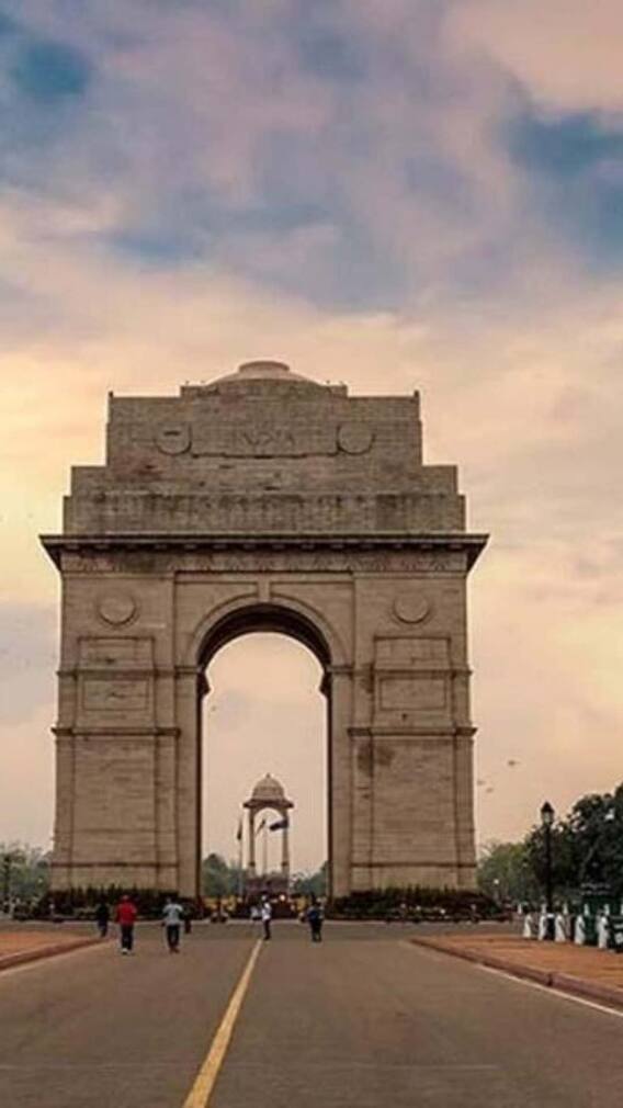 दिल्ली में उमस भरी गर्मी से हाल बेहाल, जानें- कब है बारिश का अनुमान?