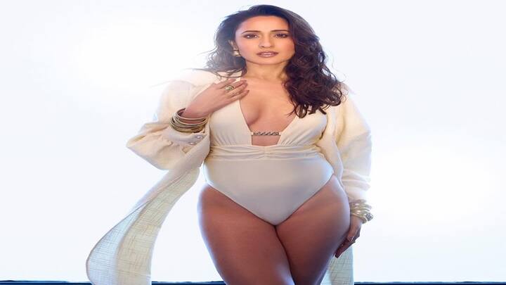 Pragya Jaiswal PHOTO: પ્રજ્ઞા જયસ્વાલ ભારતીય સિનેમાનું જાણીતું નામ છે અને તે મુખ્યત્વે તેલુગુ ફિલ્મોમાં કામ કરે છે. હાલમાં અભિનેત્રી તેના લુકને કારણે ચર્ચામાં છે.