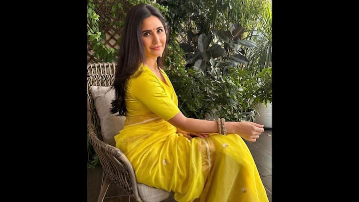 1. Katrina Kaif: This festive season, take a cue from Bollywood's style icon, Katrina Kaif, who showed us how to do ethnic minimalism. The actress turned heads in a vibrant yellow saree that was the epitome of grace and elegance. The chanderi silk saree had a subtle and delicate gold border, that the actress paired with a matching blouse. This look proves that you don't need heavy embroidery or a dazzling designer label to make a statement. (Image Source: Pinterest/sonurathour8363)