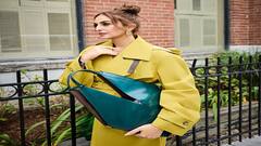 Huma Qureshi Photo: હુમા કુરેશીએ કેમેરા સામે આપ્યા ગ્લેમરસ પોઝ, જુઓ તસવીરો